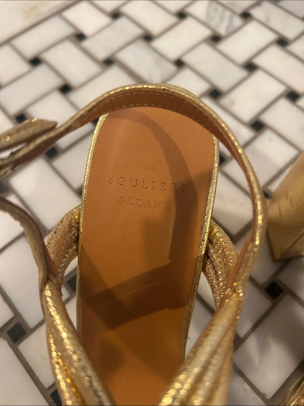 Sezane elegant gold